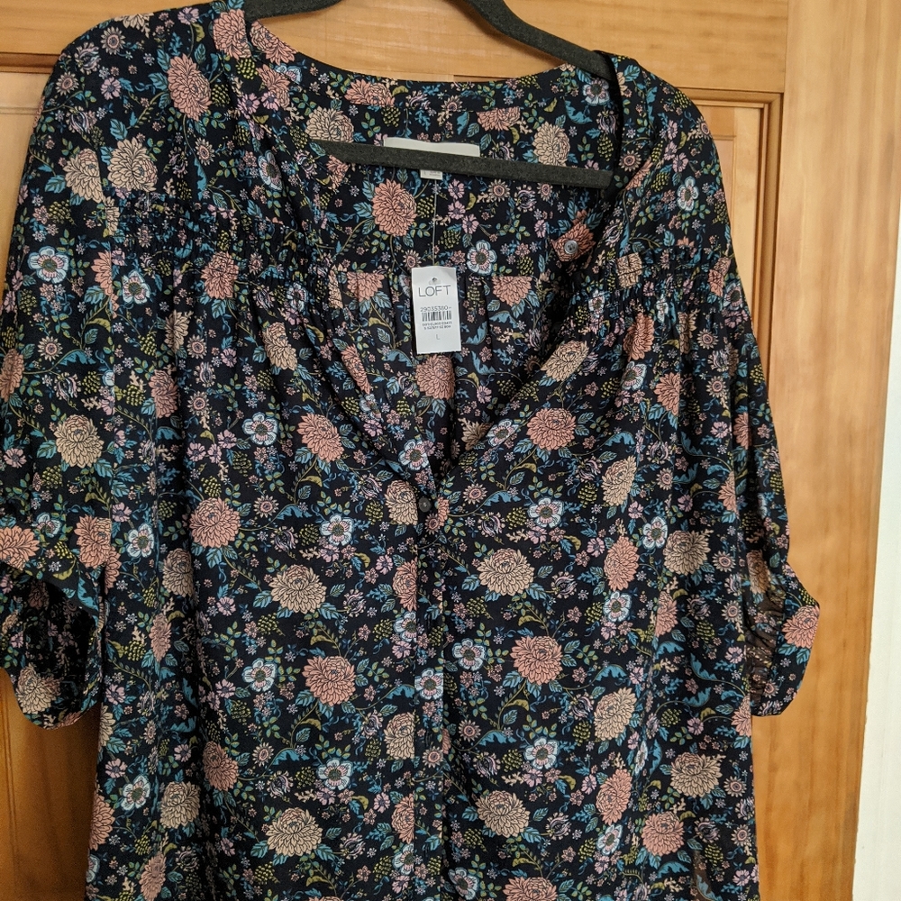 Loft Flower Printed flowy blouse NEW with tags!